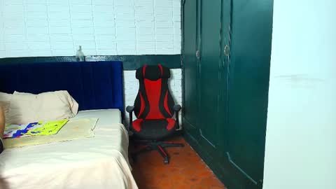 Angelldustt  online show from 10-28-25, 01:03