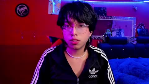 Snapshot of angellonfire chatting on 12-14-24, 09:29 Angel  online show from 12-14-24, 09:29