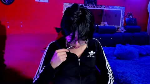 Snapshot of angellonfire chatting on 01-05-25, 09:59 Angel  online show from 01-05-25, 09:59