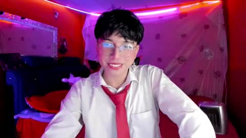 Snapshot of angellonfire chatting on 09-19-25, 12:23 Angel  online show from 09-19-25, 12:23