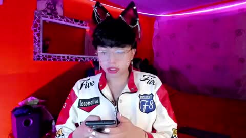 Snapshot of angellonfire chatting on 10-12-25, 04:33 Angel  online show from 10-12-25, 04:33