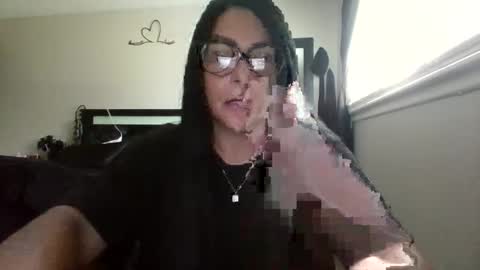 Snapshot of angelmarie7 chatting on 09-22-25, 05:59 Angel Marie online show from 09-22-25, 05:59