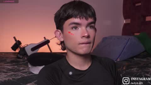 Angelo I work from home this is my room  online show from 11-02-25, 05:54