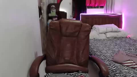 sabina online show from 12-15-25, 07:07