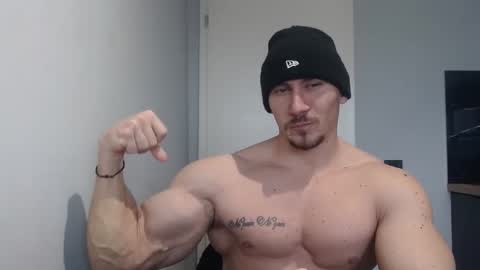  ------- SEX SHOW WITH GUYS AND GIRLS  MUSCLE SHOW online show from 02-16-25, 12:21