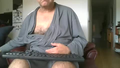 Snapshot of angelor01 chatting on 02-15-25, 11:14 angelor01 online show from 02-15-25, 11:14