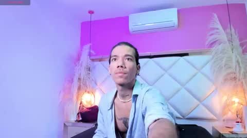 Snapshot of angeloroush chatting on 04-16-26, 11:33 Angelo online show from 04-16-26, 11:33