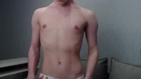 Snapshot of angelraaay chatting on 02-10-25, 06:35 Angel online show from 02-10-25, 06:35