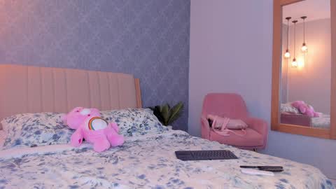 Snapshot of angelrose2323 chatting on 02-08-25, 04:36 angelrose2323 online show from 02-08-25, 04:36