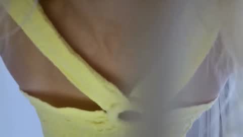 Snapshot of angelsquirting chatting on 09-23-25, 05:54 Alesia online show from 09-23-25, 05:54