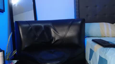 Angel Storm online show from 11-20-25, 05:51