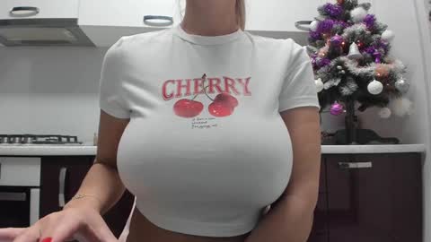 Snapshot of angelsuitlove chatting on 12-22-24, 10:15 EXCLUSIVE ON CHATURBATE my twitter Patricia Patyangelsuitlove online show from 12-22-24, 10:15