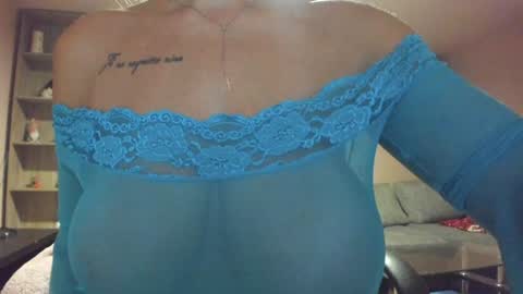 Snapshot of angelsuitlove chatting on 10-17-25, 03:03 EXCLUSIVE ON CHATURBATE my twitter Patricia Patyangelsuitlove online show from 10-17-25, 03:03