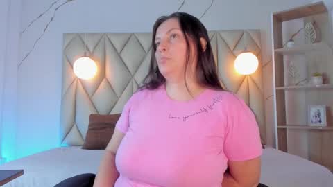 ANGIE online show from 12-02-25, 01:50