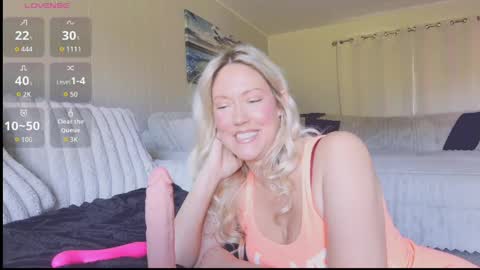 Snapshot of angelsxdesire chatting on 06-03-26, 04:23 AngelsXDesire online show from 06-03-26, 04:23