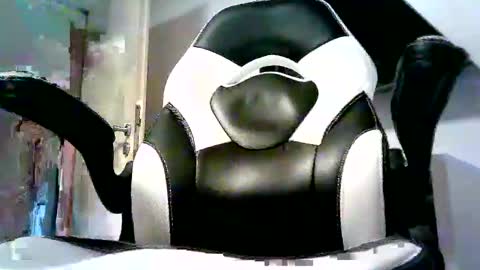 angeluscam online show from 11-18-25, 08:30