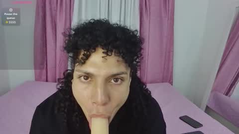 Snapshot of angelwhitte chatting on 11-14-25, 08:29 angelwhitte online show from 11-14-25, 08:29