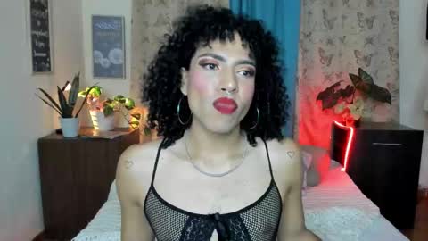 Snapshot of angelwhitte chatting on 11-22-25, 11:26 angelwhitte online show from 11-22-25, 11:26