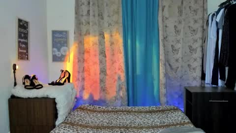 Snapshot of angelwhitte chatting on 02-23-26, 12:41 angelwhitte online show from 02-23-26, 12:41