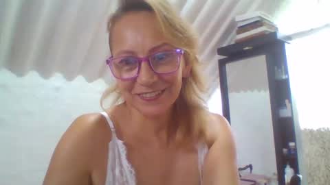angelycute476334 online show from 02-03-26, 07:52