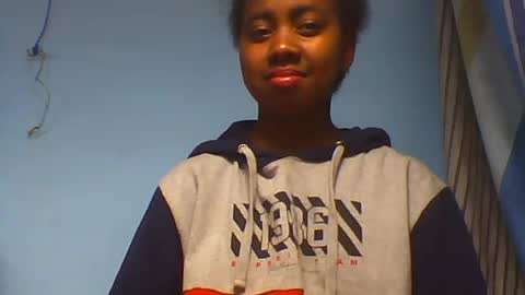 Snapshot of angemalala chatting on 07-12-26, 06:54 angemalala online show from 07-12-26, 06:54