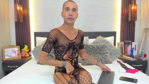 Snapshot of anghel_stone chatting on 07-07-26, 01:08 Anghel Stone online show from 07-07-26, 01:08