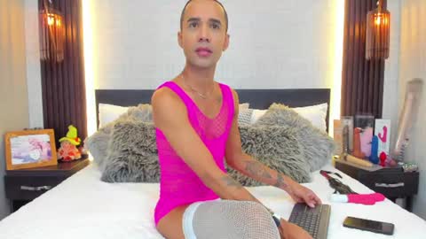Snapshot of anghel_stone chatting on 07-18-26, 02:16 Anghel Stone online show from 07-18-26, 02:16