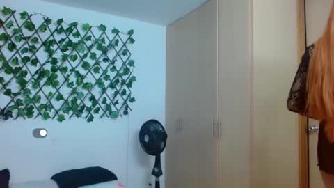 Snapshot of angie_arias chatting on 02-13-25, 05:44 Angie online show from 02-13-25, 05:44