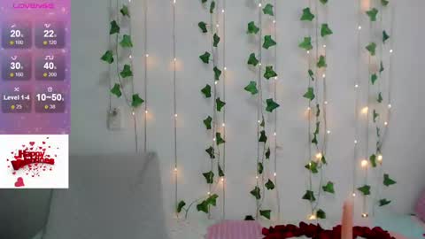 Snapshot of angie_arias chatting on 02-14-25, 02:54 Angie online show from 02-14-25, 02:54