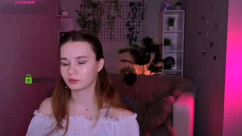 Snapshot of angie_foxy chatting on 06-11-26, 07:23 Angle online show from 06-11-26, 07:23