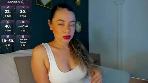 Snapshot of angie_leonn chatting on 05-12-26, 12:46 A N G I E online show from 05-12-26, 12:46
