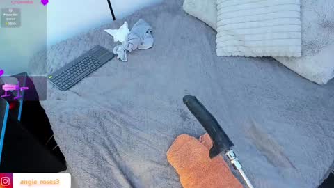 angiee roses online show from 02-09-25, 02:49