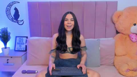 Milo ----       online show from 02-22-25, 04:18