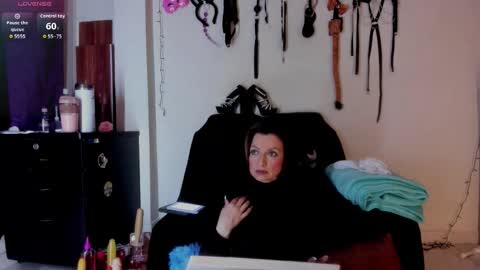 angierot2025 online show from 11-18-25, 11:59