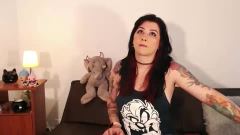 Snapshot of angievedder chatting on 03-03-25, 06:44 Sara online show from 03-03-25, 06:44