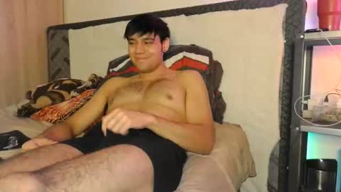 Snapshot of angrydeimos chatting on 02-25-25, 04:03 Deimos online show from 02-25-25, 04:03