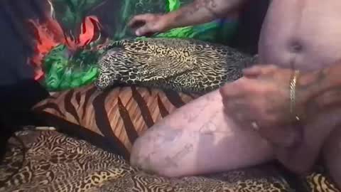 angusbone01 online show from 11-29-25, 08:12