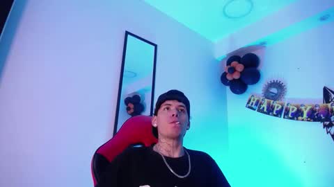 anhonymus online show from 10-22-25, 04:02