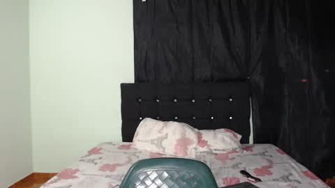 Snapshot of ani_steveson chatting on 09-23-25, 05:21 ani_steveson online show from 09-23-25, 05:21