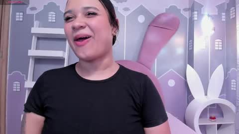 Anie online show from 04-16-26, 04:41