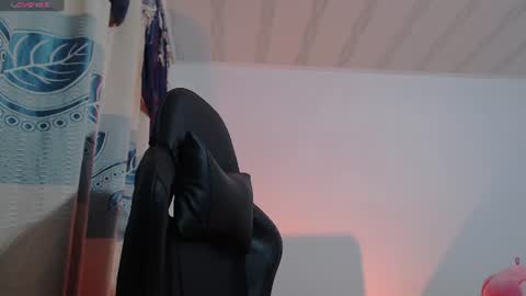 Snapshot of aniie_sweet4u chatting on 07-09-26, 10:52 ANIIE online show from 07-09-26, 10:52