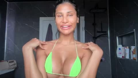 Snapshot of aniishaa chatting on 06-13-26, 10:46 anisha online show from 06-13-26, 10:46
