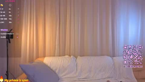 Snapshot of anika_heir chatting on 06-18-26, 04:22 Alice online show from 06-18-26, 04:22