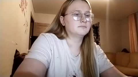 Anika online show from 10-07-25, 01:36