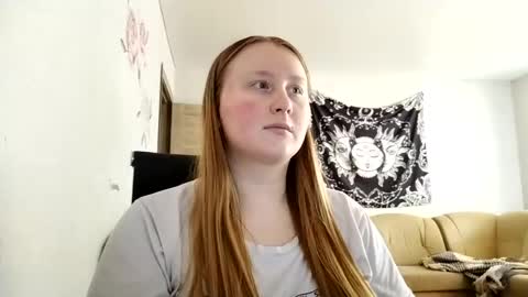 Snapshot of anika_lipps chatting on 06-09-26, 10:27 Anika online show from 06-09-26, 10:27