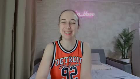 anikabloom online show from 02-12-25, 09:54