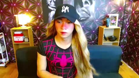 Snapshot of anikaportuna chatting on 02-24-25, 12:52 Anika online show from 02-24-25, 12:52