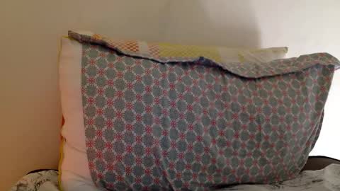 Snapshot of aniketkesari1 chatting on 01-09-26, 10:55 aniketkesari1 online show from 01-09-26, 10:55