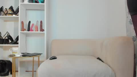 Snapshot of anisialuna_ chatting on 06-02-26, 07:32 Luna online show from 06-02-26, 07:32