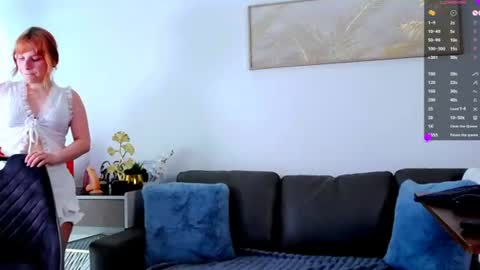 Snapshot of anisiya_glow chatting on 07-20-26, 01:20 Anisiya online show from 07-20-26, 01:20